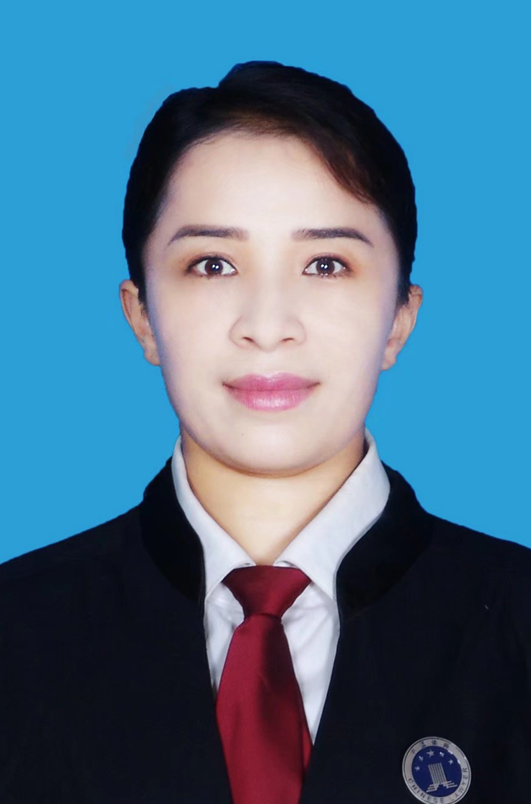 阿依努尔·哈力克律师（13565370706）